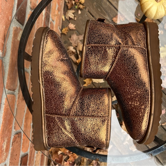 UGG Classic Mini Metallic Sparkle Size 6 Bronze - Picture 3 of 9